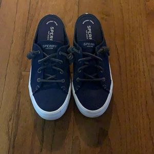 Sperry slip on shoe size 6